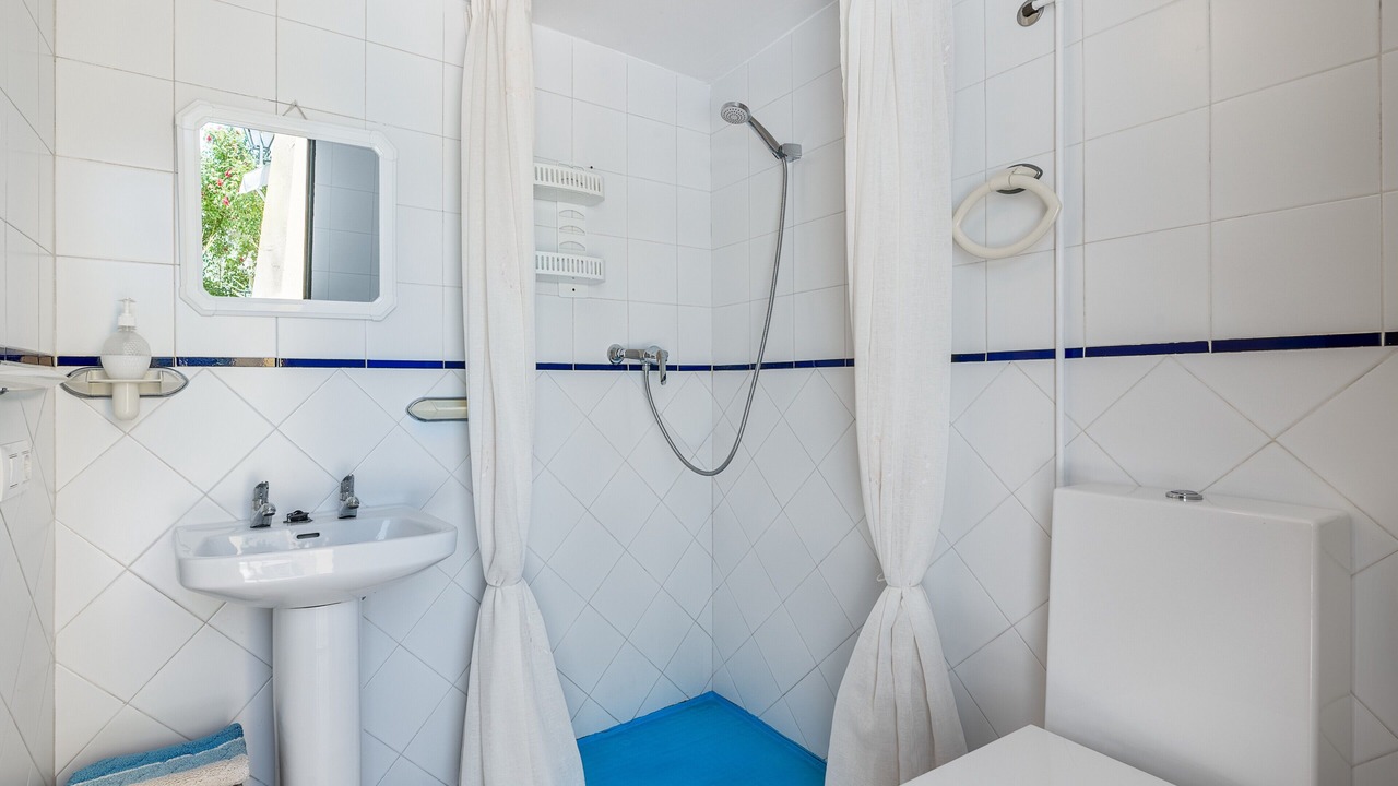 Photo of Bathroom in Carcabuey