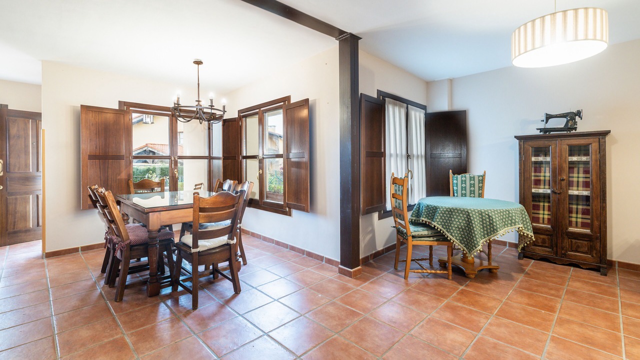 Photo of Livingroom in Poo