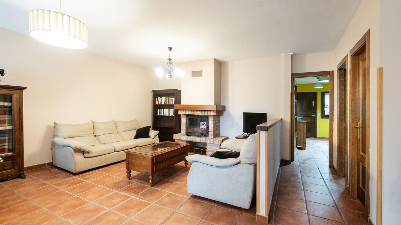 Photo of Livingroom in Poo