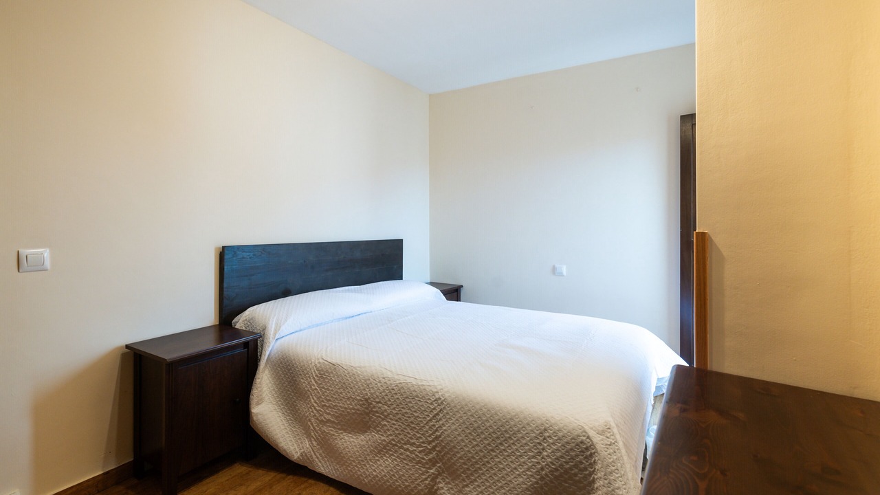Photo of Bedroom in Poo