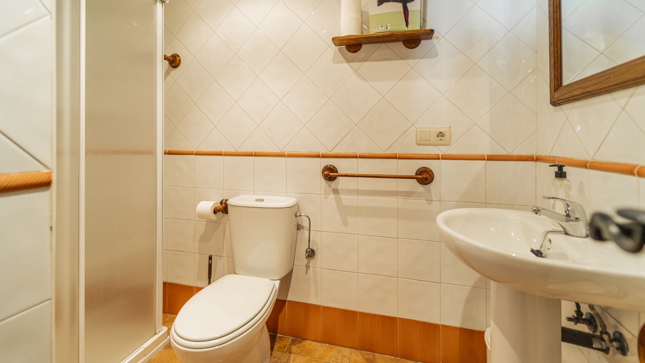 Photo of Bathroom in Galarde