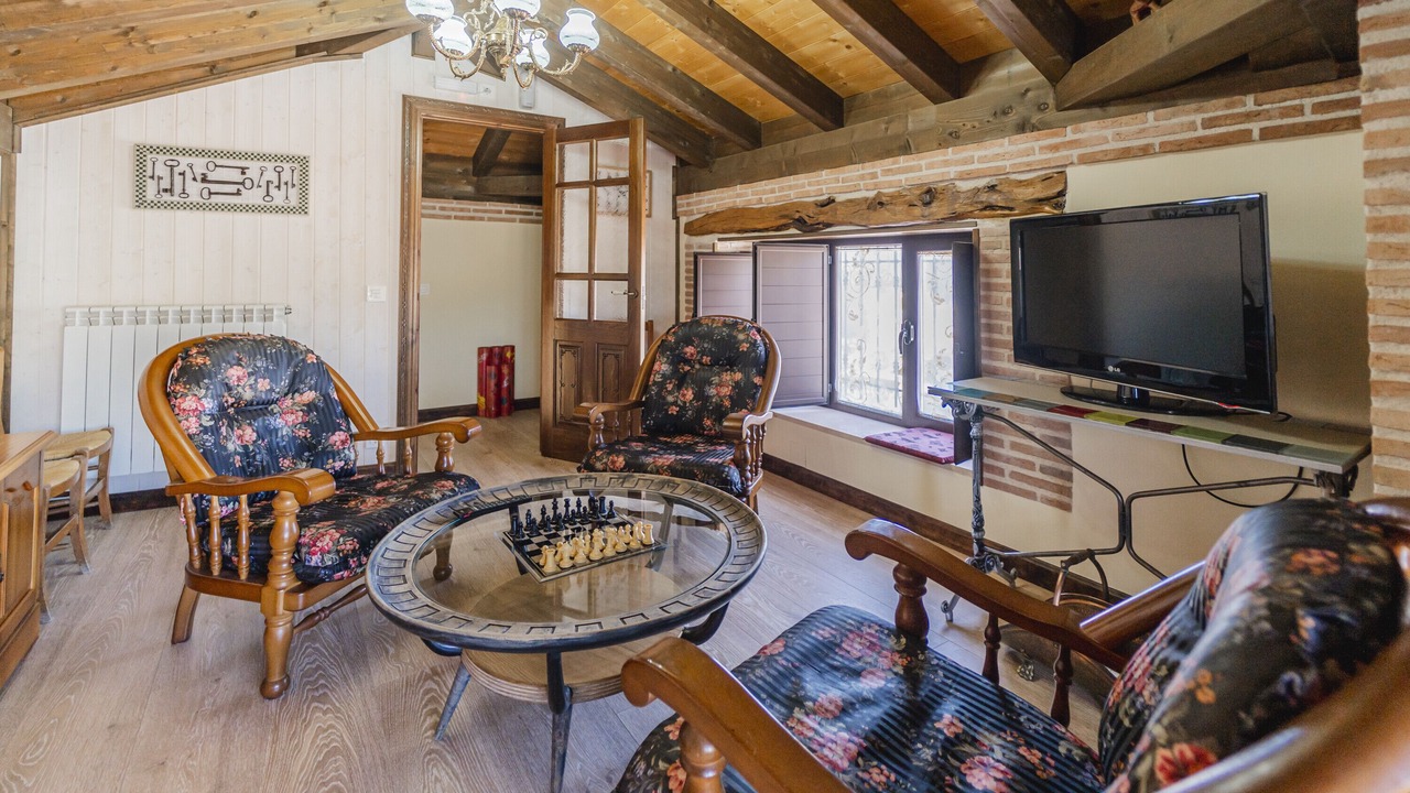 Photo of Livingroom in Moral de Hornuez