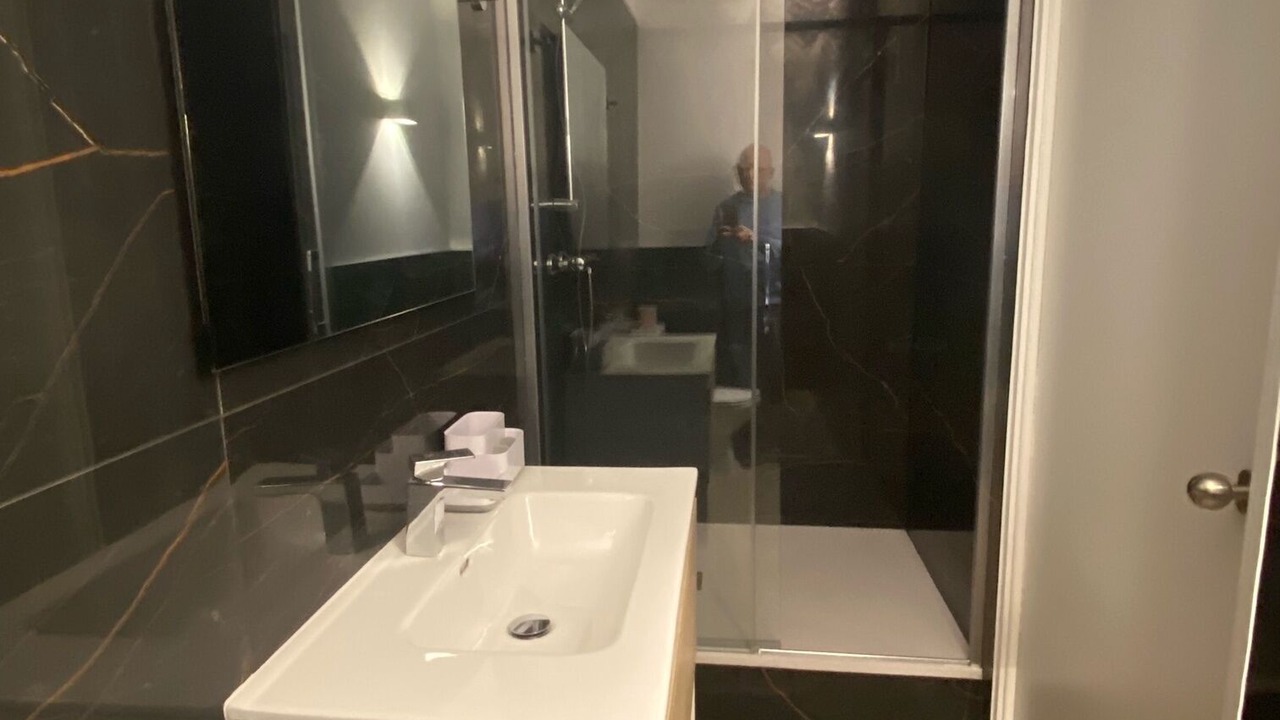 Photo of Bathroom in Palau-Saverdera