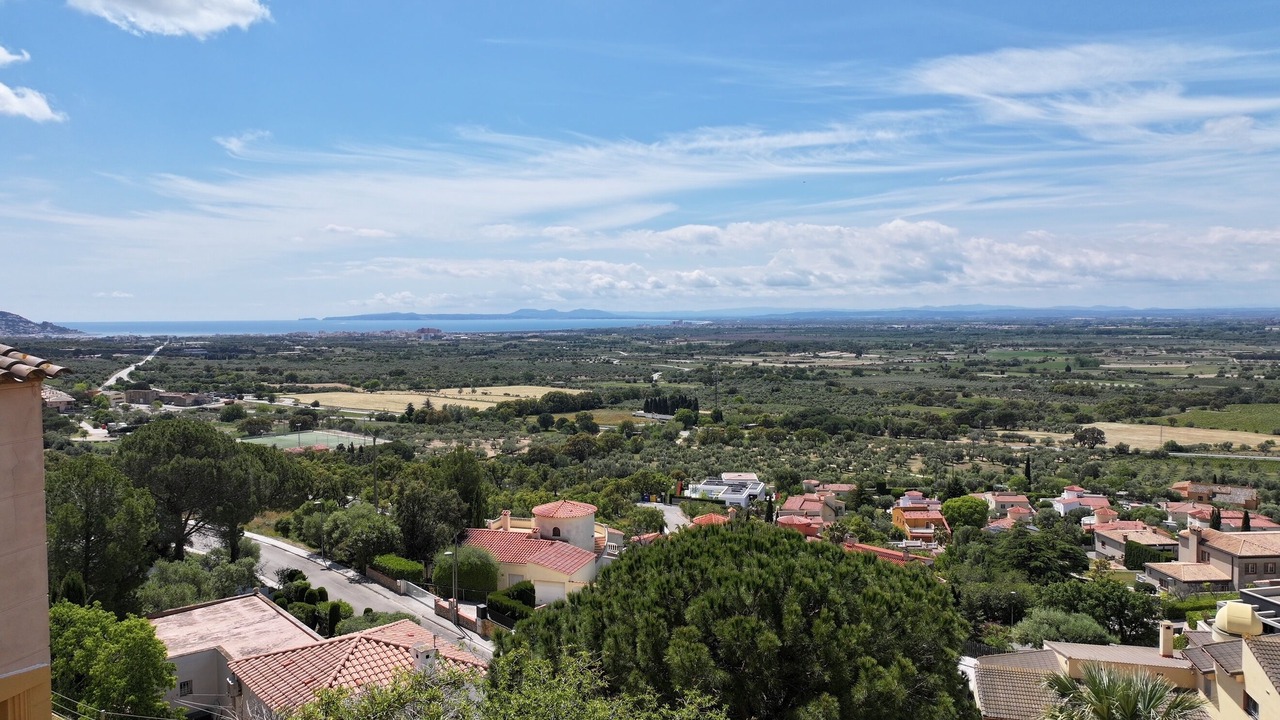 Photo of Outdoor in Palau-Saverdera