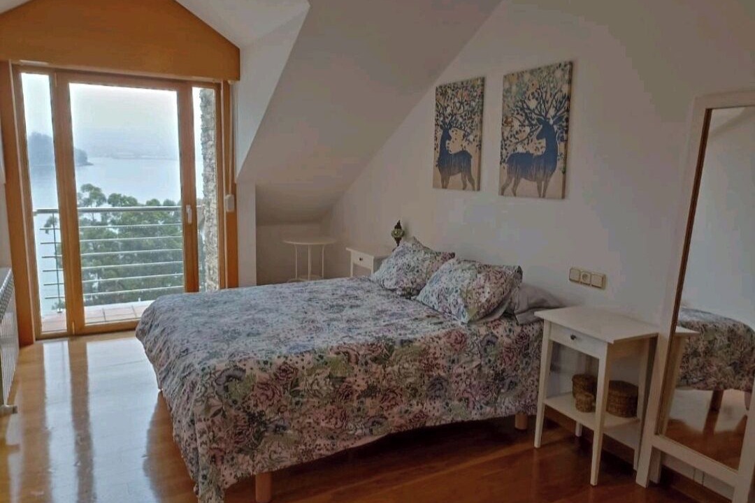 Photo of Bedroom in Poio