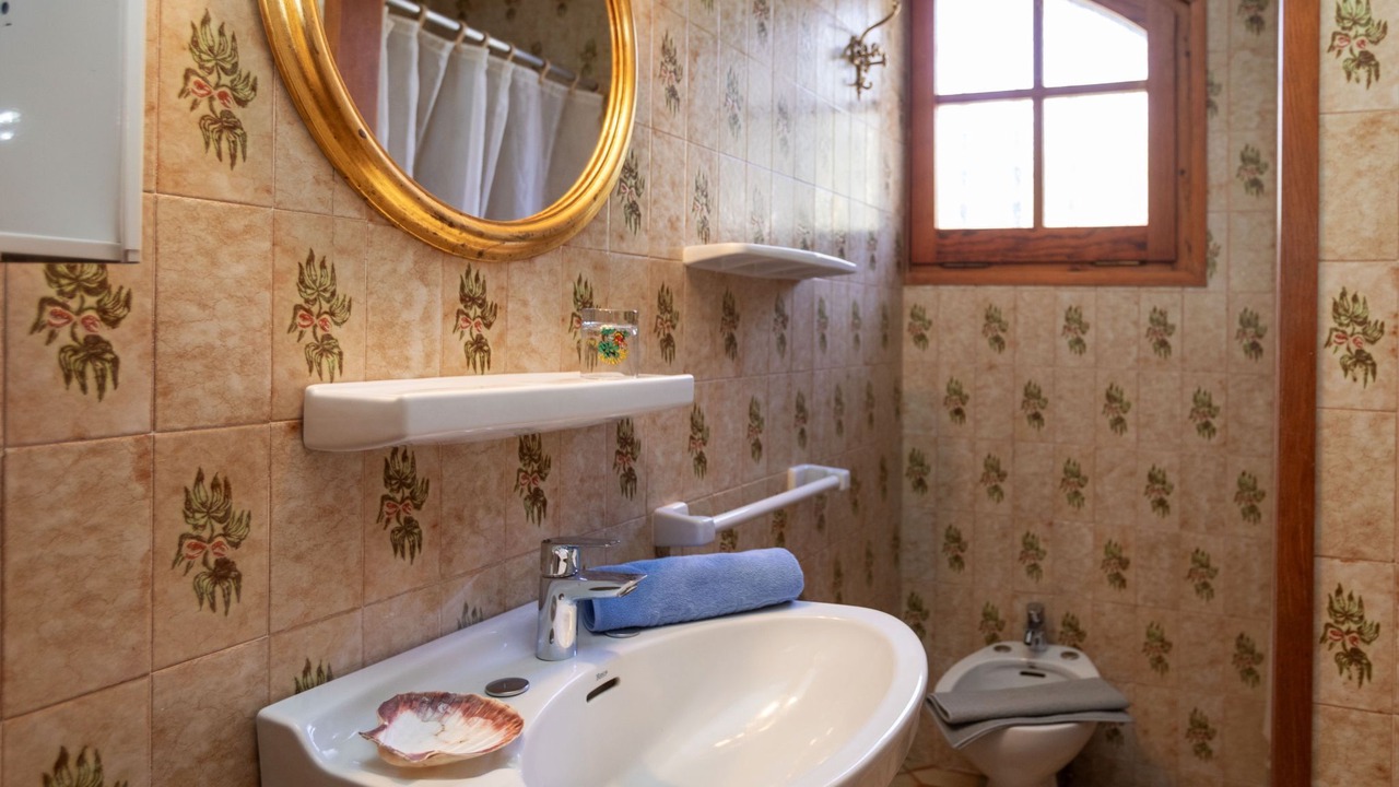 Photo of Bathroom in Llanca