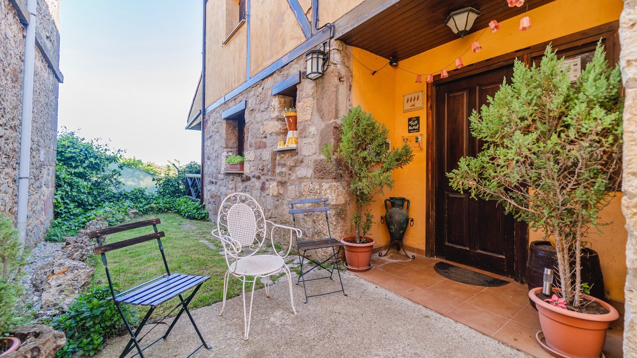 Photo of Patio Balcony in Urrez