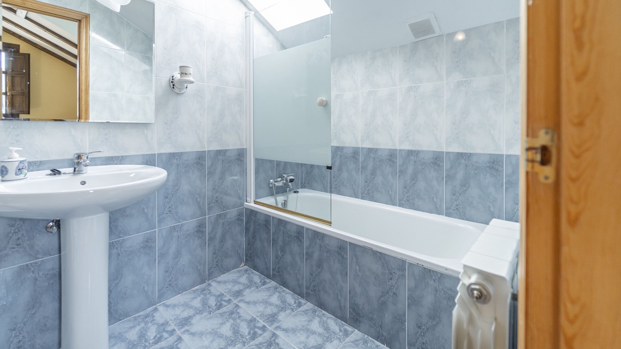 Photo of Bathroom in Urrez