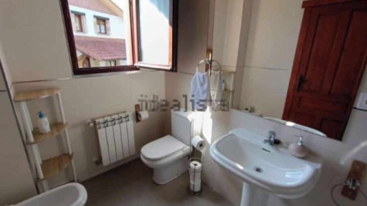 Photo of Bathroom in Sierra