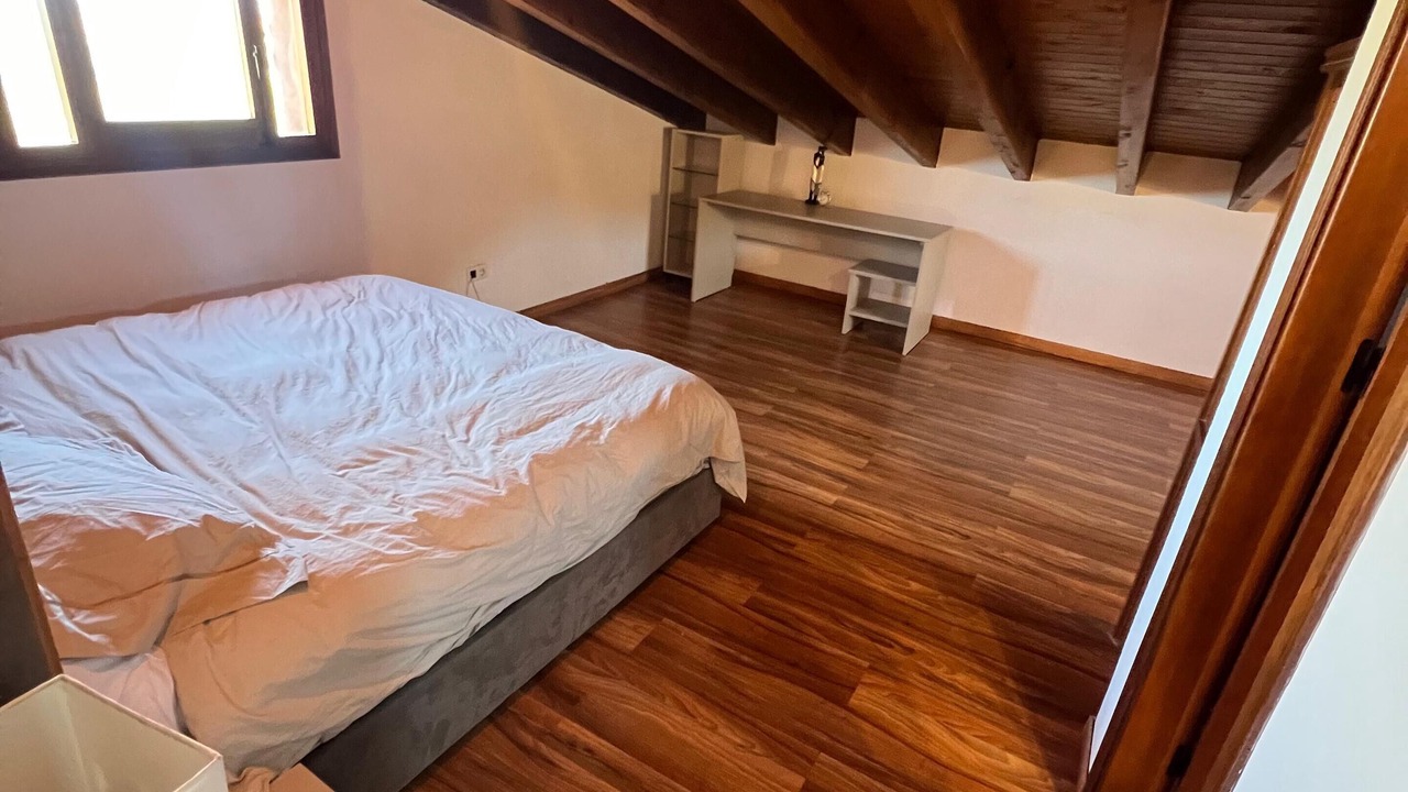Photo of Bedroom in Coin