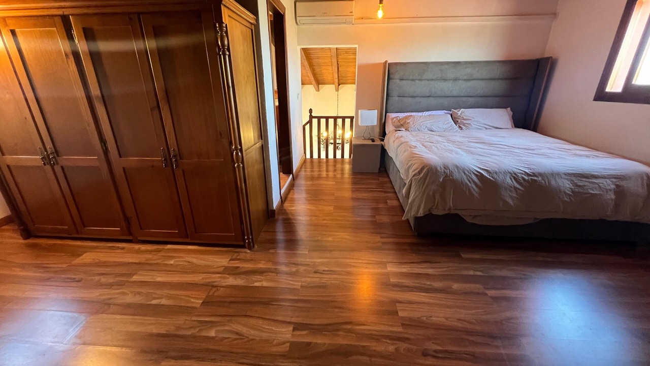Photo of Bedroom in Coin