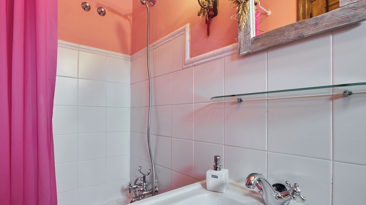 Photo of Bathroom in Robledo de la Guzpena