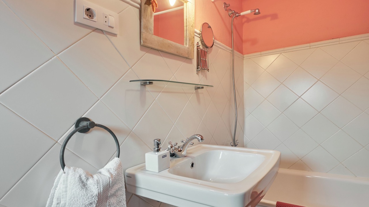Photo of Bathroom in Robledo de la Guzpena