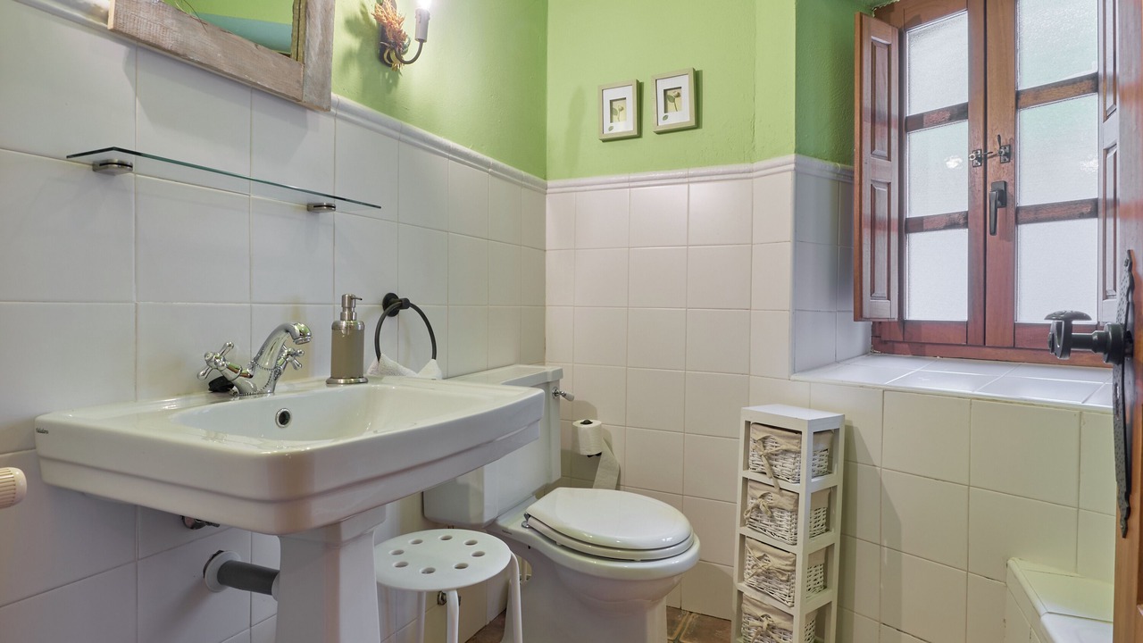 Photo of Bathroom in Robledo de la Guzpena