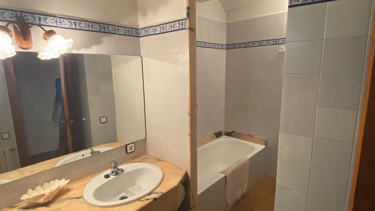 Photo of Bathroom in Capafonts