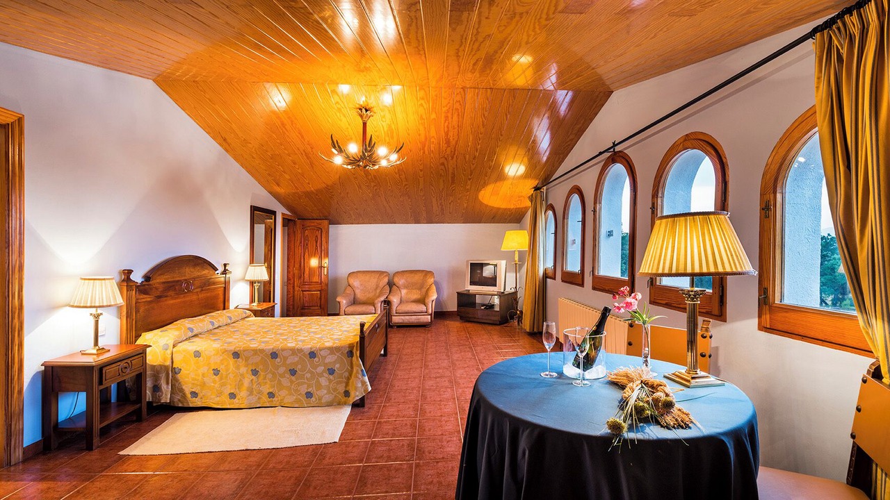 Photo of Bedroom in Llambilles