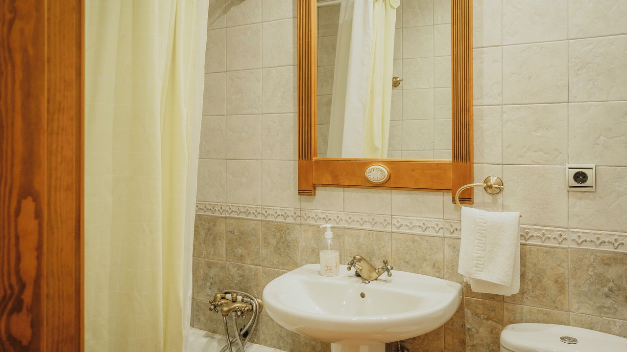 Photo of Bathroom in Ampudia