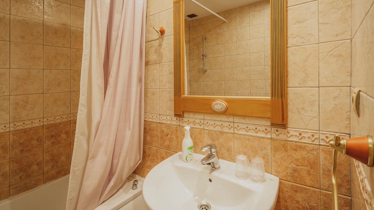 Photo of Bathroom in Ampudia