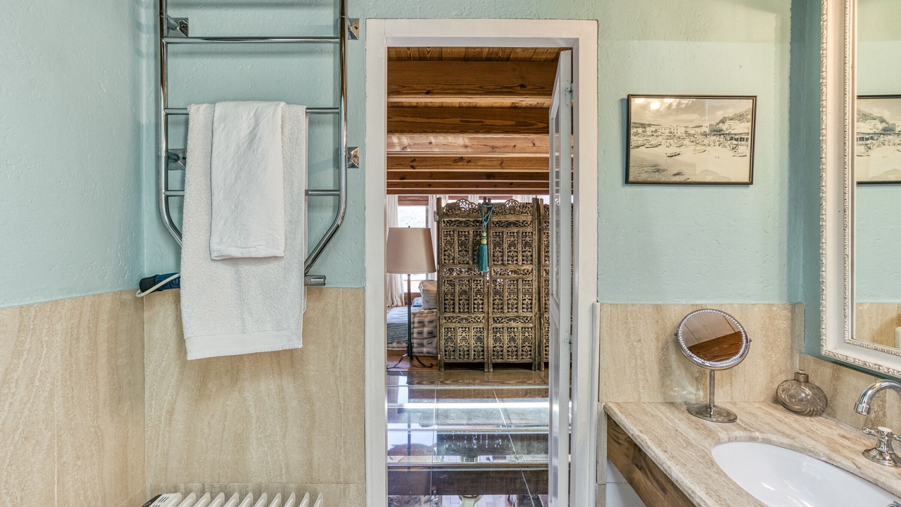 Photo of Bathroom in Cadaques