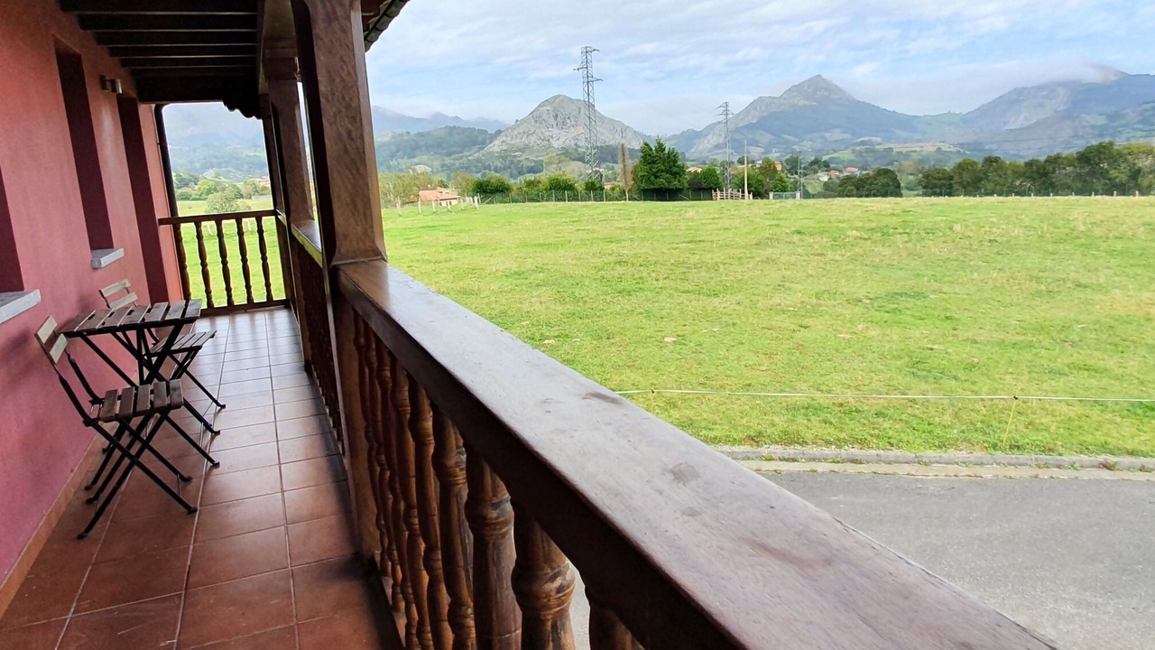 Photo of Outdoor in Parres