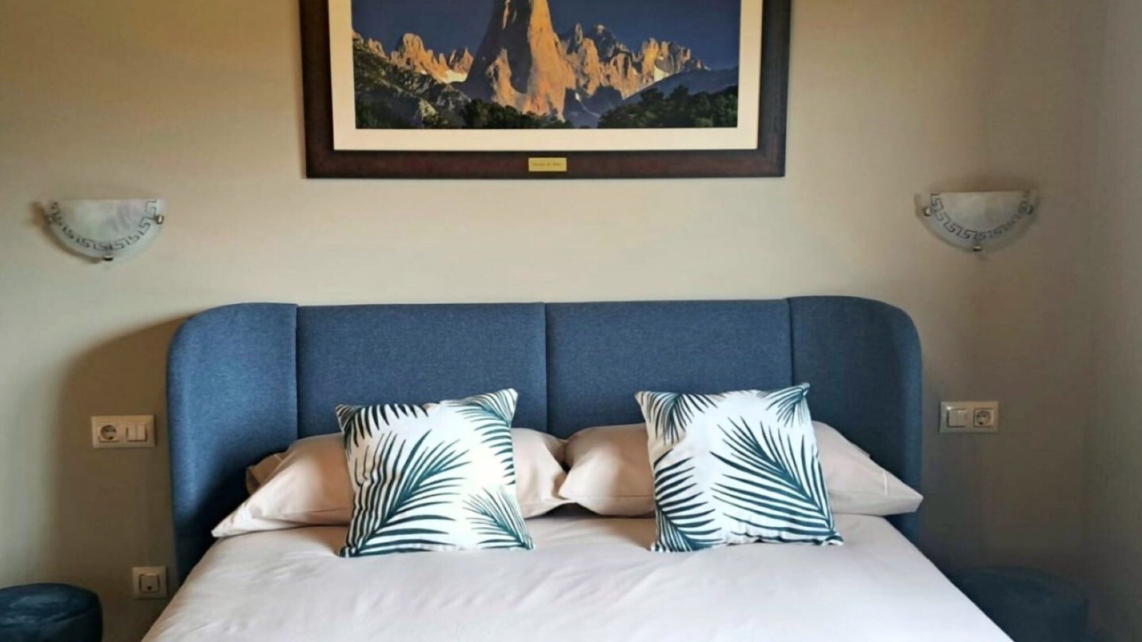 Photo of Bedroom in Parres