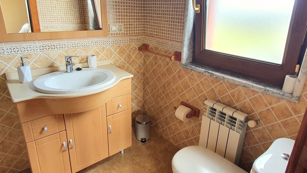 Photo of Bathroom in Parres