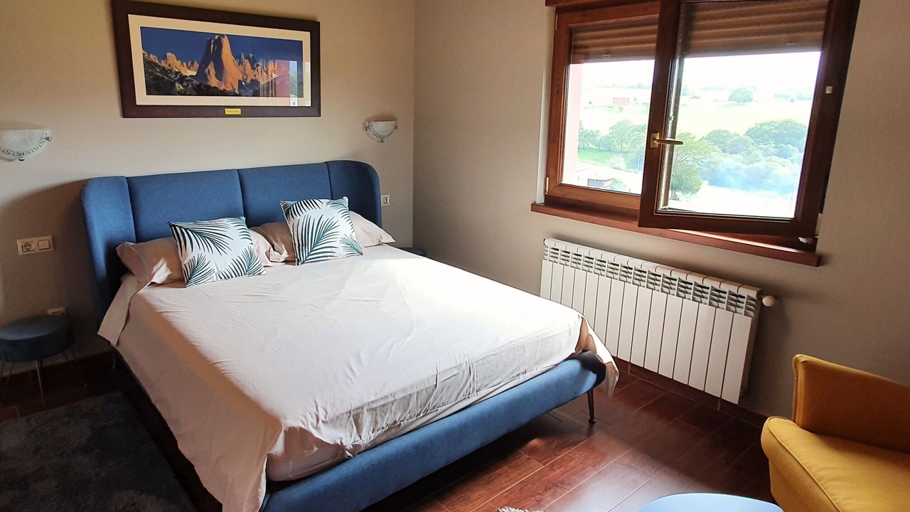 Photo of Bedroom in Parres