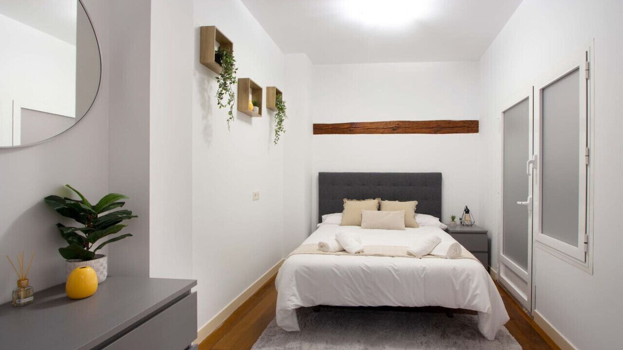 Photo of Bedroom in Logrono Historic Centre