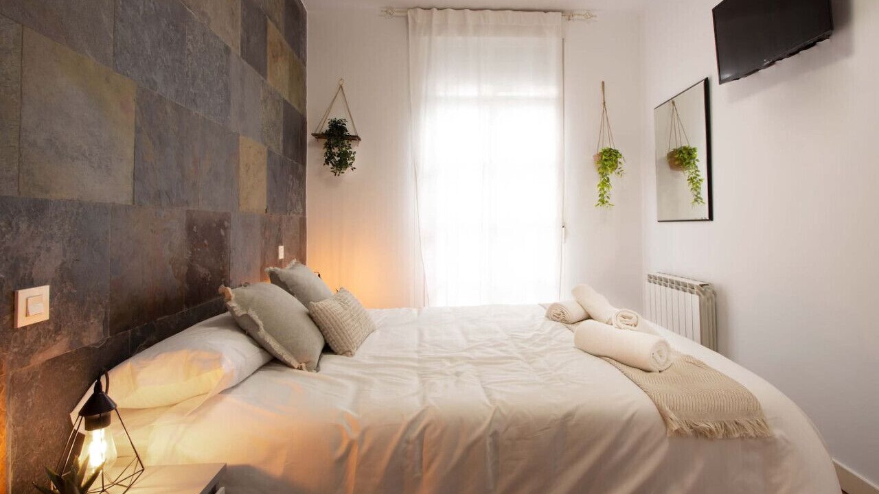 Photo of Bedroom in Logrono Historic Centre