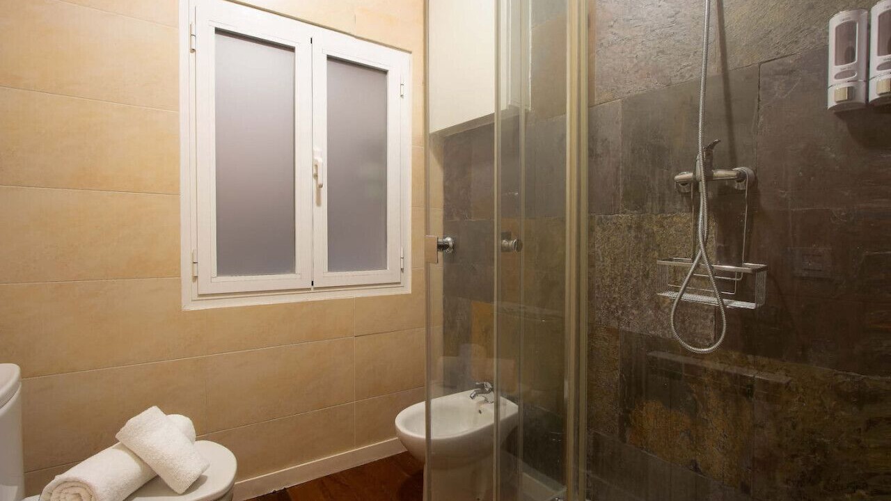 Photo of Bathroom in Logrono Historic Centre