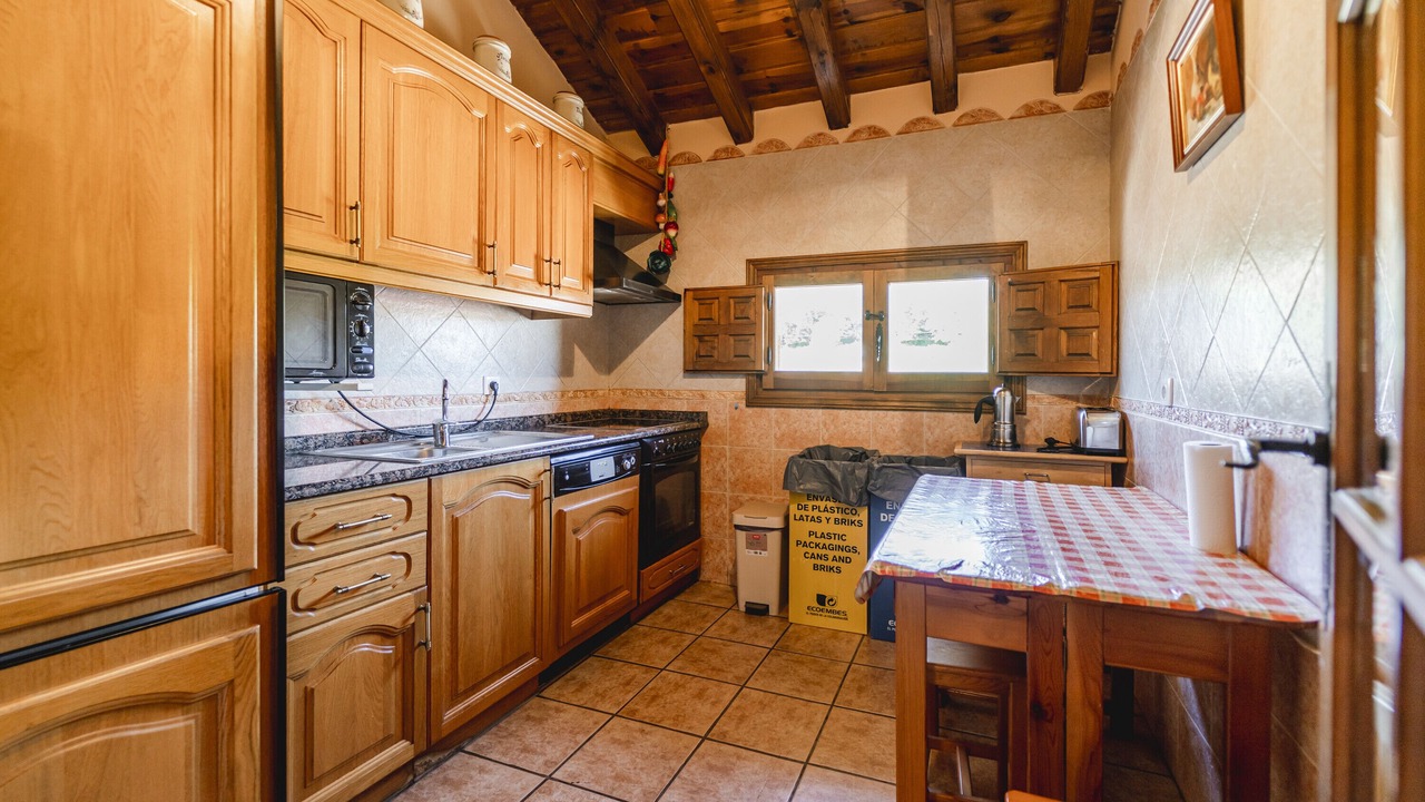 Photo of Kitchen in Valle de Valdelaguna