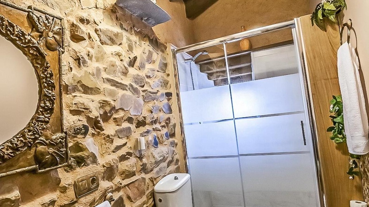 Photo of Bathroom in Valdespino de Somoza