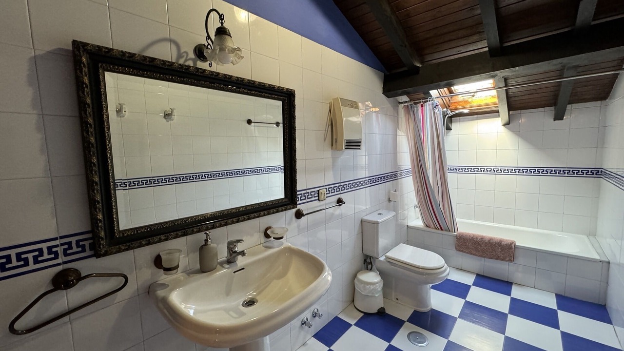 Photo of Bathroom in Pendueles