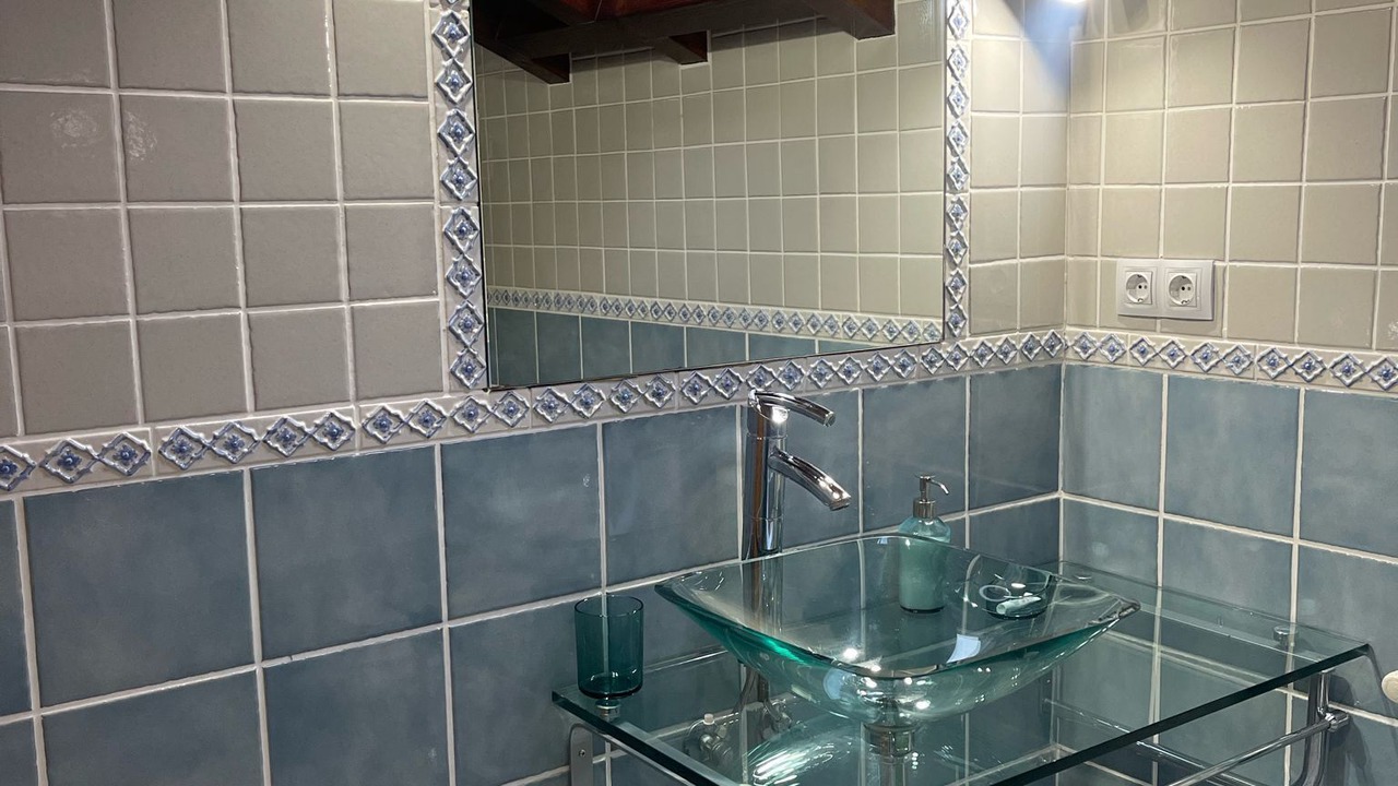 Photo of Bathroom in Cudon