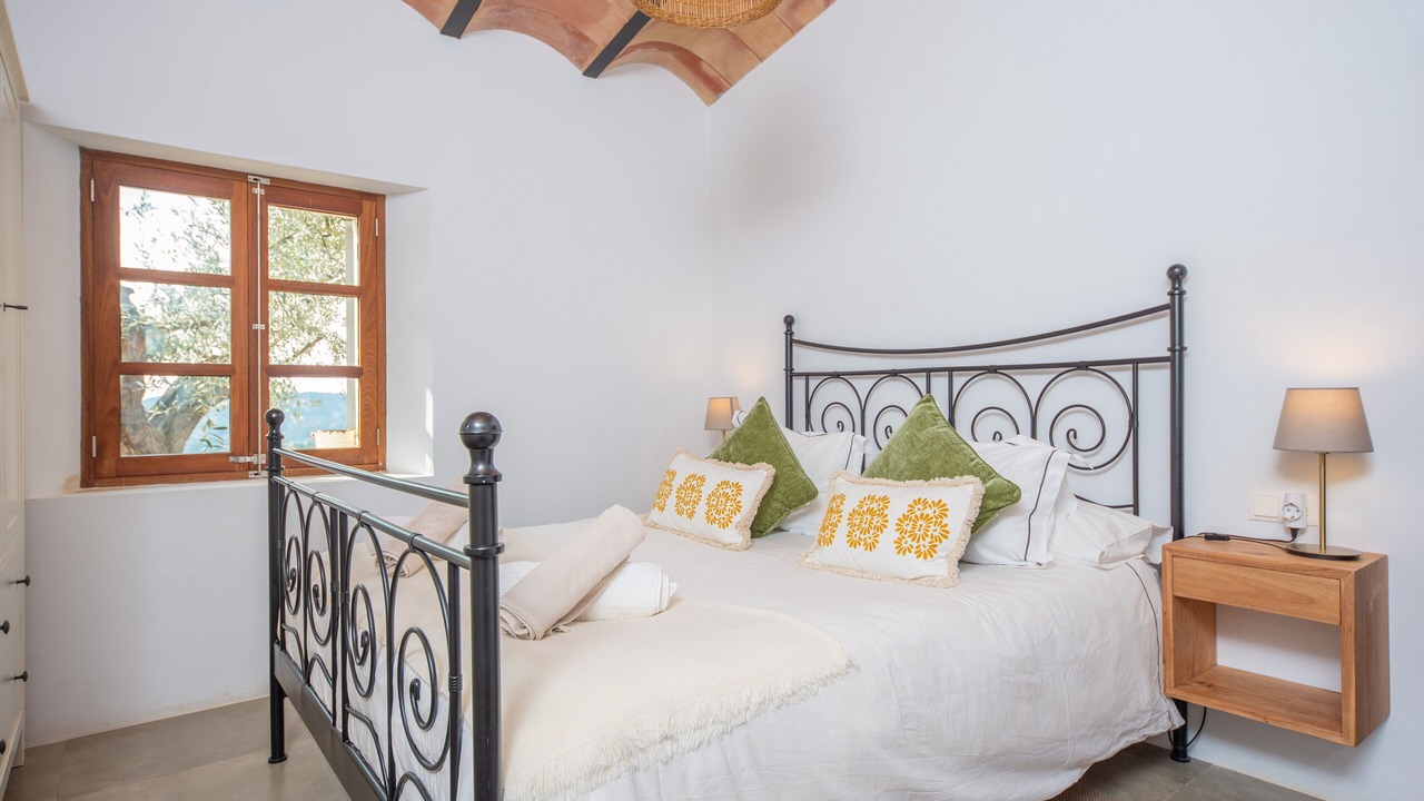 Photo of Bedroom in Biniaraix