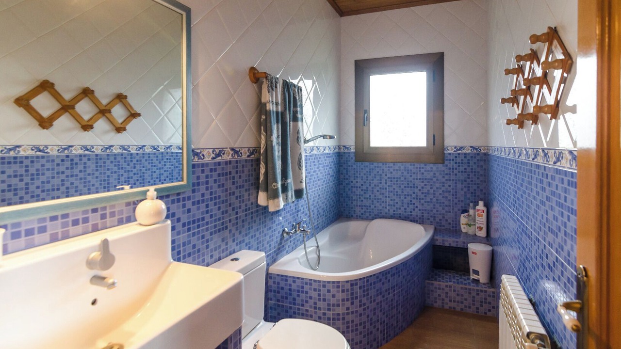 Photo of Bathroom in Lloret Blau