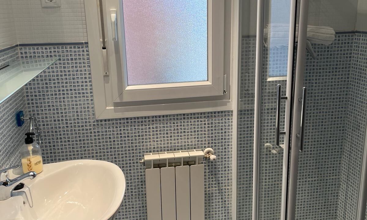 Photo of Bathroom in Pelayos de la Presa
