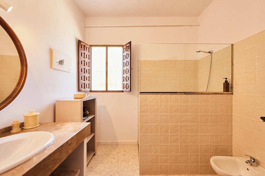 Photo of Bathroom in Espeluy