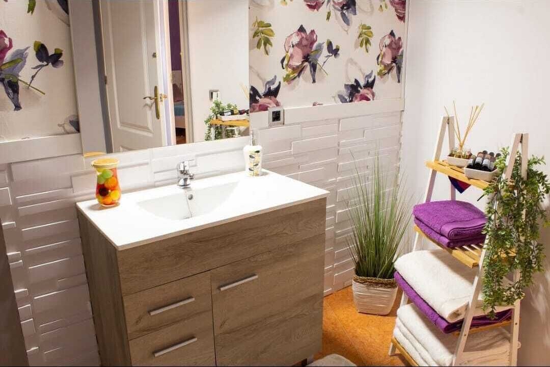 Photo of Bathroom in Alhambra