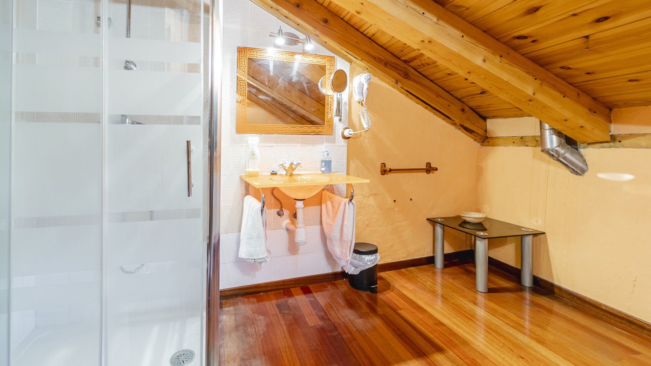 Photo of Bathroom in Canalejas de Penafiel