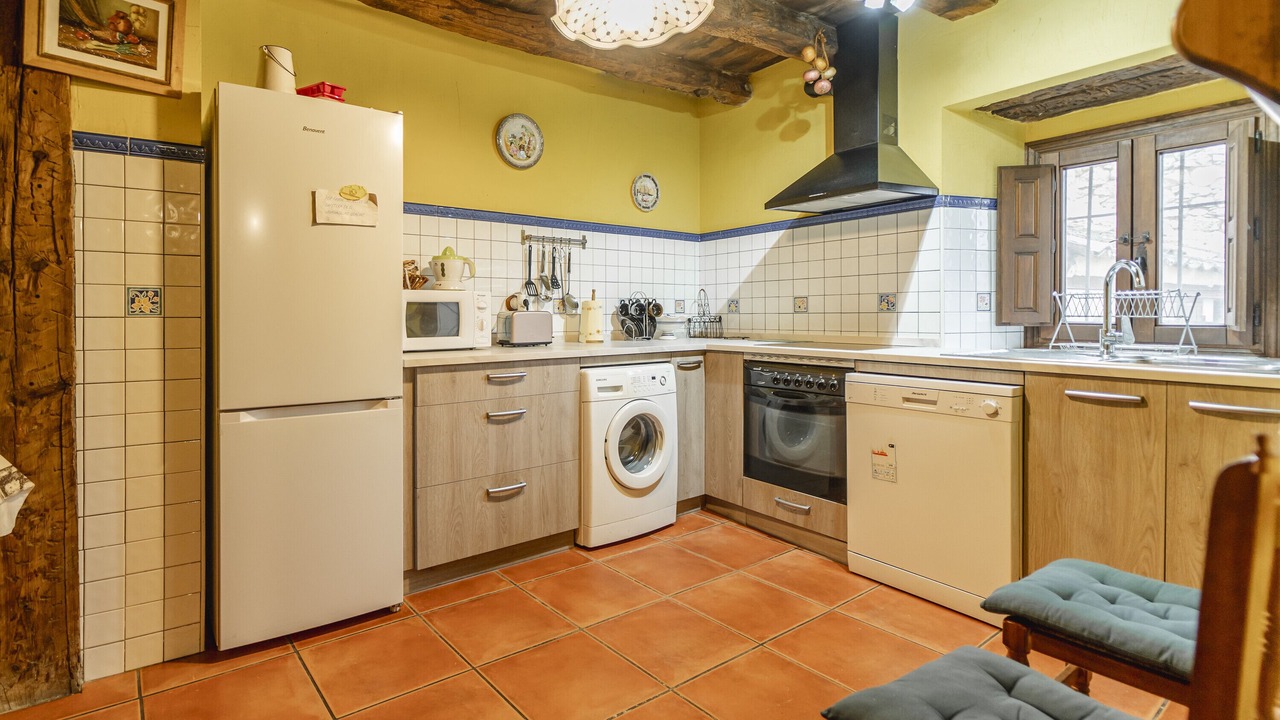Photo of Kitchen in Canalejas de Penafiel