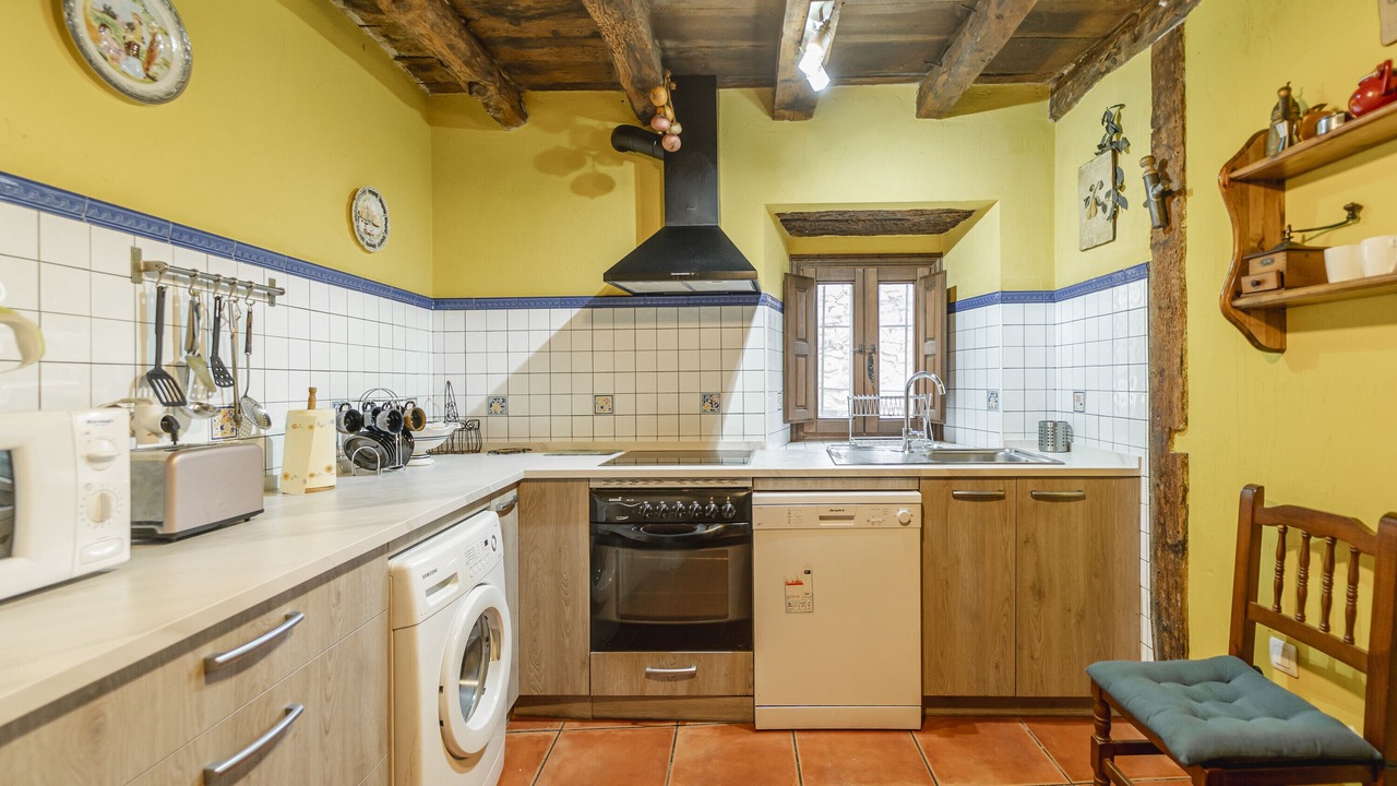 Photo of Kitchen in Canalejas de Penafiel