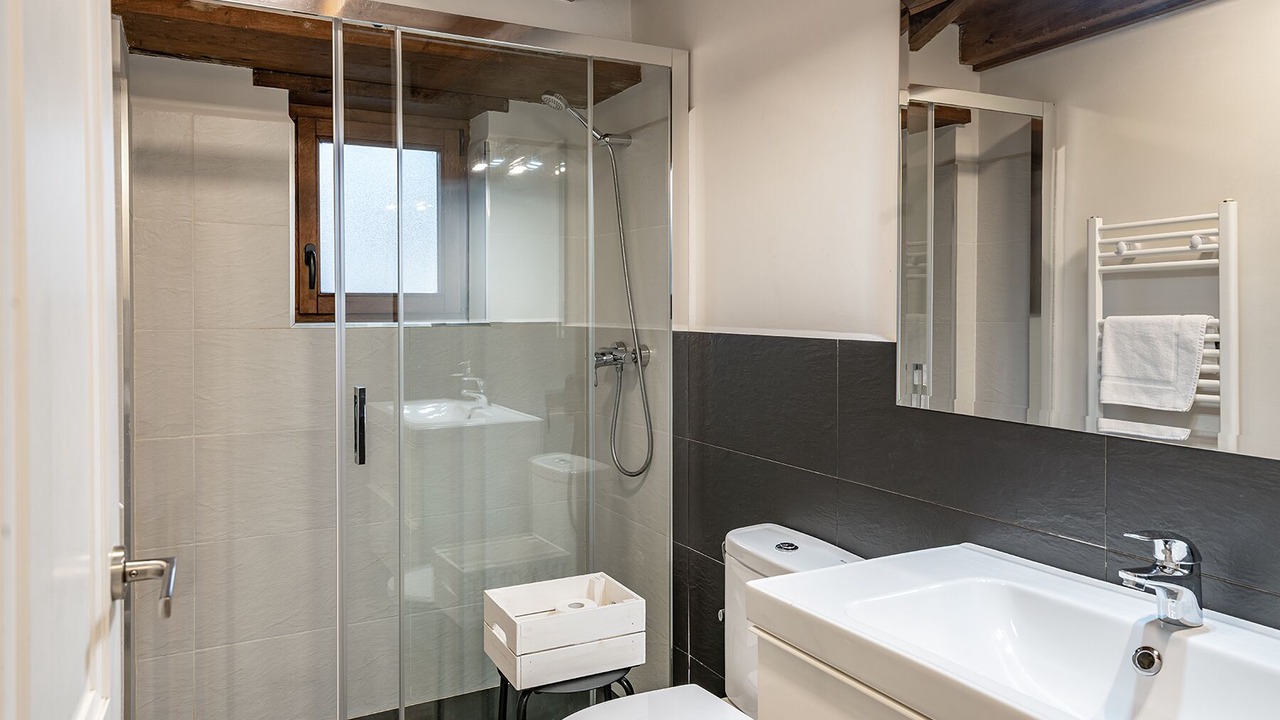 Photo of Bathroom in Potes