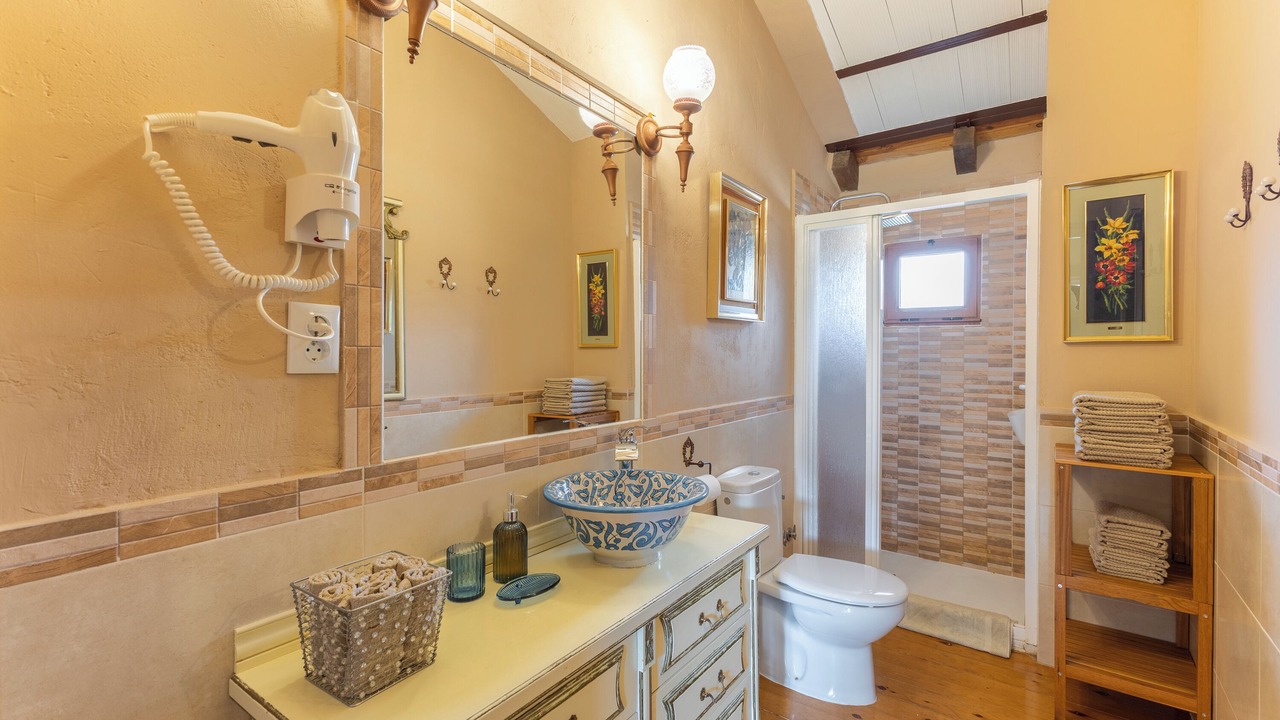Photo of Bathroom in Bonilla de la Sierra
