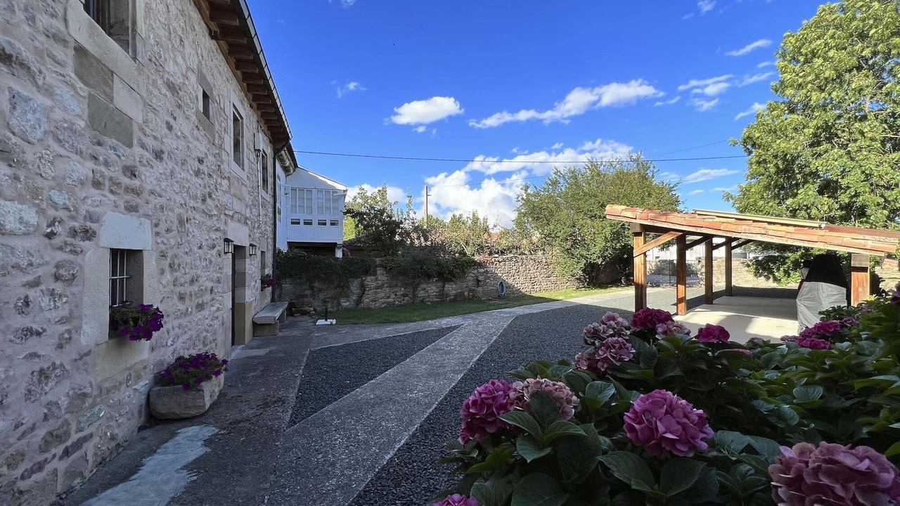 Photo of Outdoor in Naveda