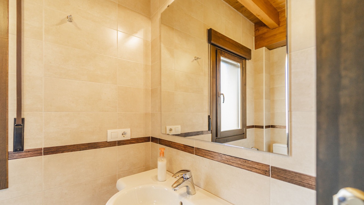 Photo of Bathroom in Espeja de San Marcelino