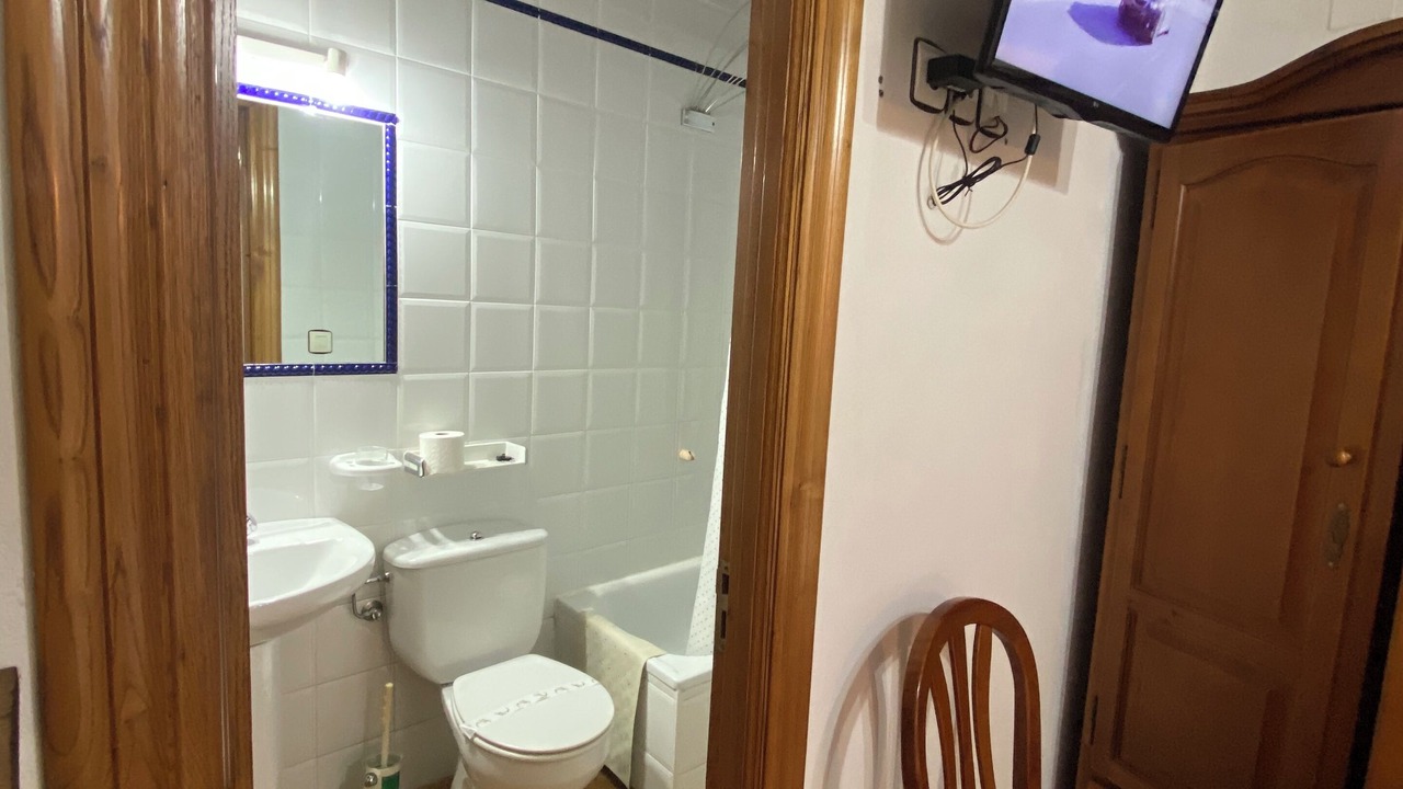 Photo of Bathroom in Celis