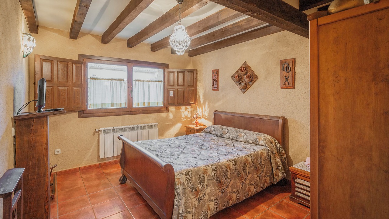 Photo of Bedroom in Turrubuelo