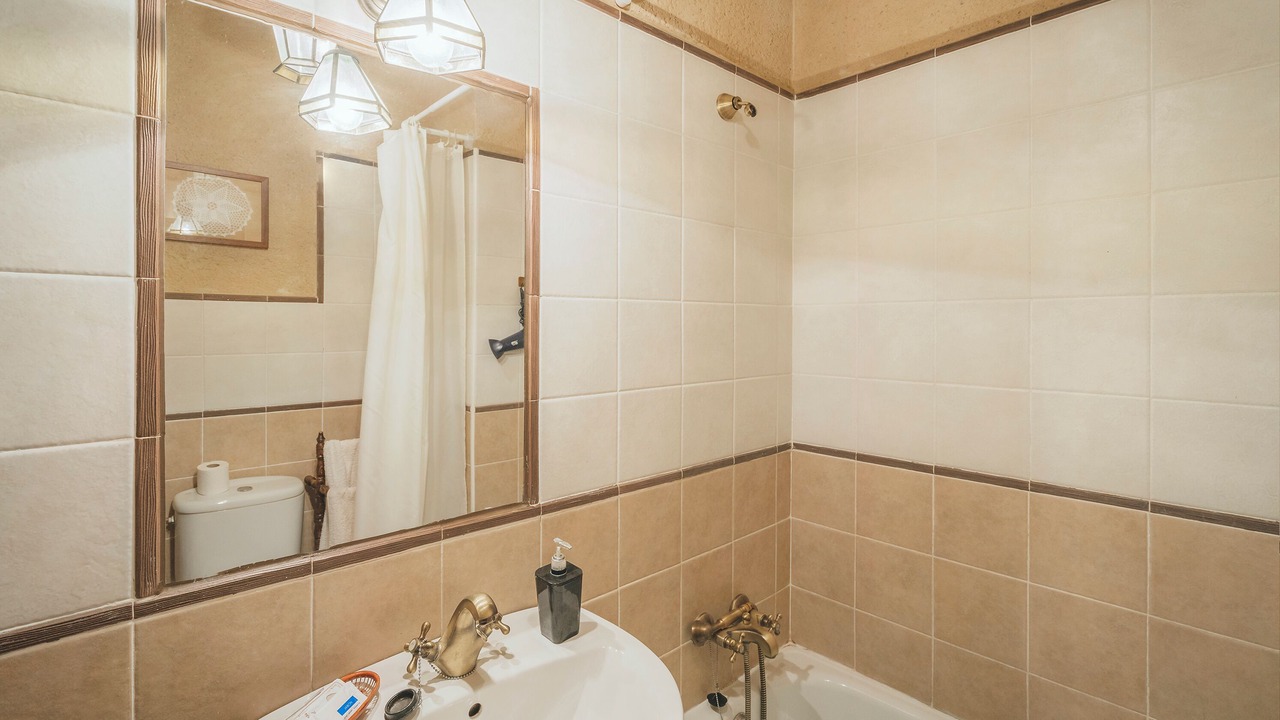 Photo of Bathroom in Turrubuelo