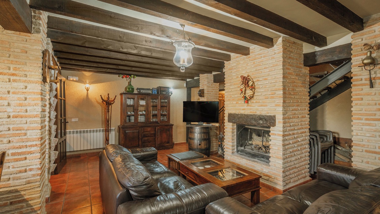 Photo of Livingroom in Turrubuelo